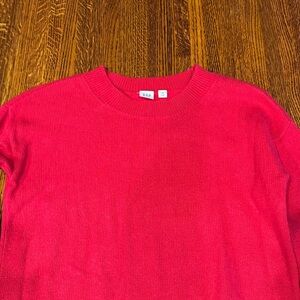 GAP Round neck sweater